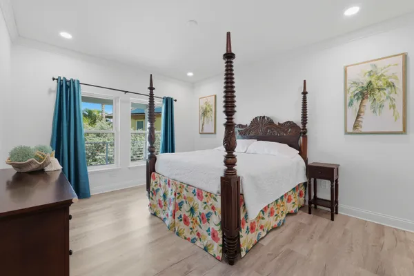 $2,350,000 | 2813 Kipps Colony Drive South, Gulfport, FL 33707