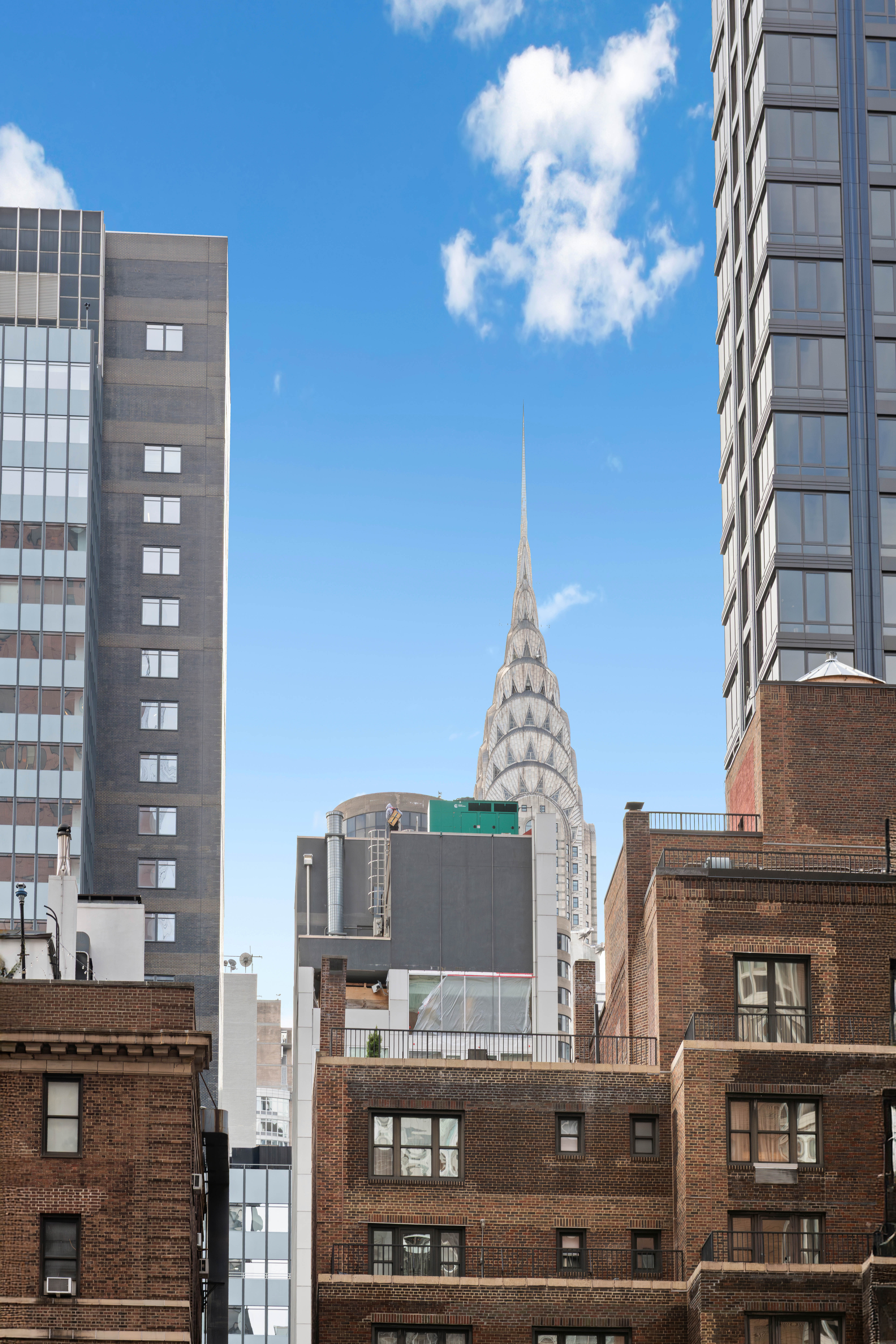 150 East 49th Street, Unit 9D Manhattan, NY 10017 - Photo 2 of 11 a front view of a building