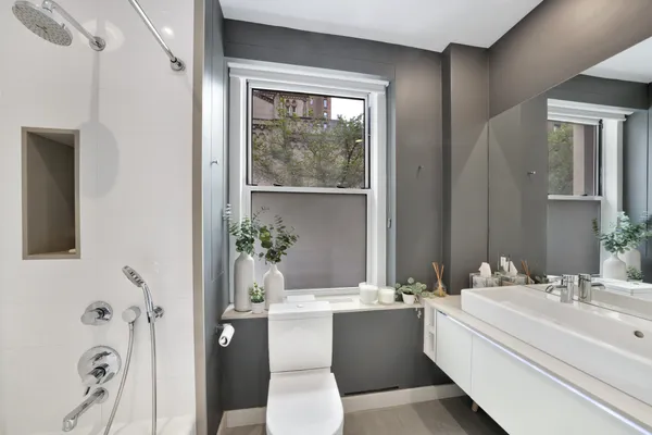 $3,295,000 | 67 Park Avenue, Unit 2BC | Murray Hill