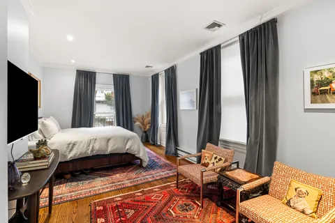 $1,100,000 | 1617 Spruce Street, Unit 200, Philadelphia, PA 19103