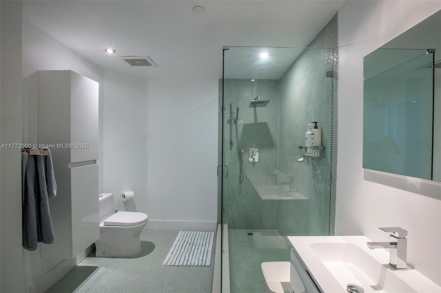 3131 Northeast 188th Street, Unit 21002 Aventura, FL 33180 - Photo 19 of 26