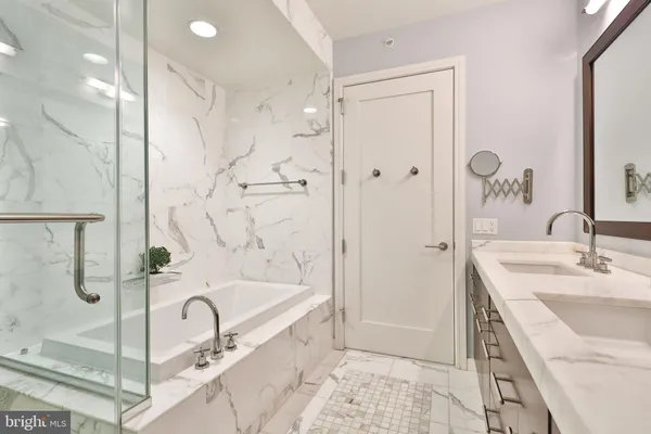 $825,000 | 1414 South Penn Square, Unit 11H, Philadelphia, PA 19102