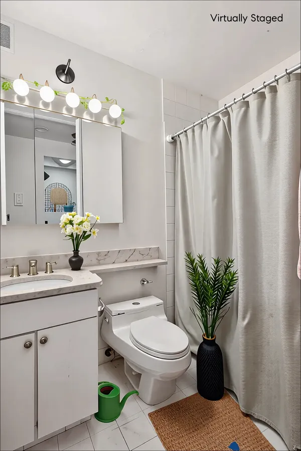 $3,500 | 350 West 50th Street, Unit 2DD | Hell's Kitchen