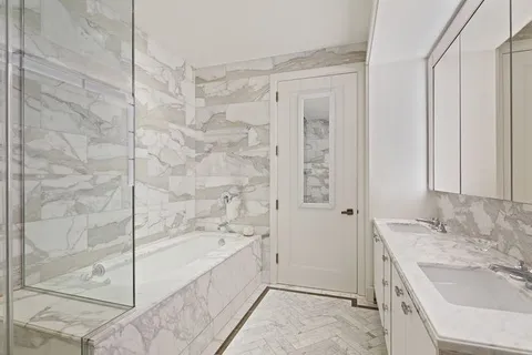 $3,795,000 | 100 Barclay Street, Unit 17L | TriBeCa