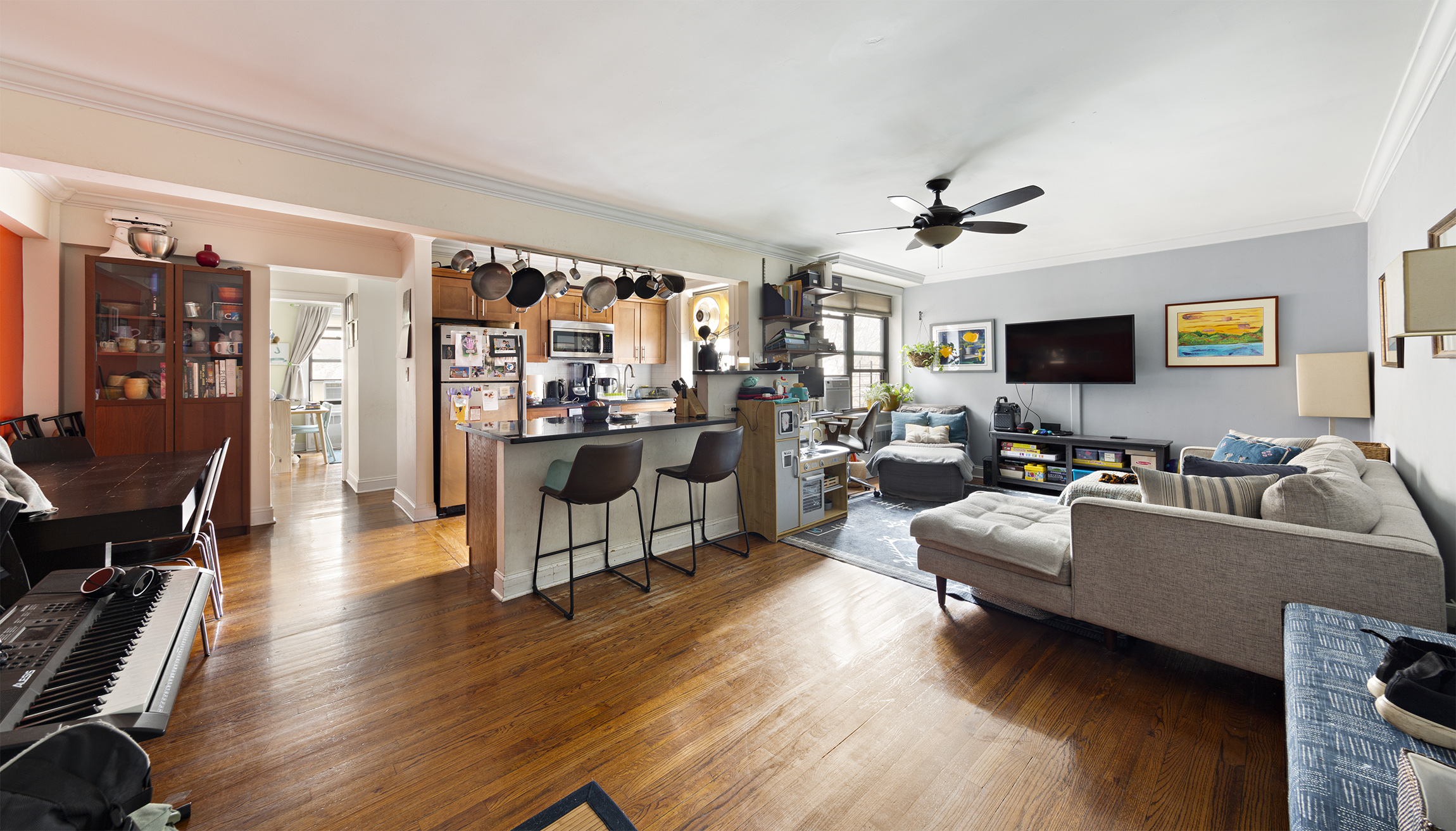 273 Bennett Avenue, Unit 7B Manhattan, NY 10040 - Photo 6 of 10