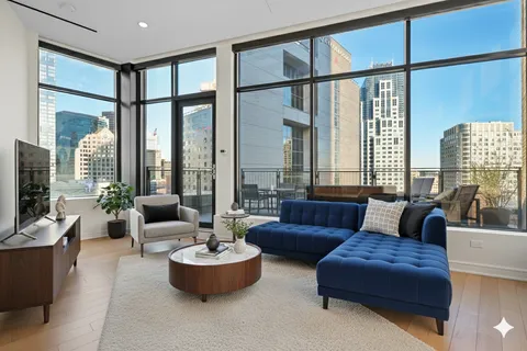 $2,250,000 | 580 Washington Street, Unit PH3, Boston, MA 02111