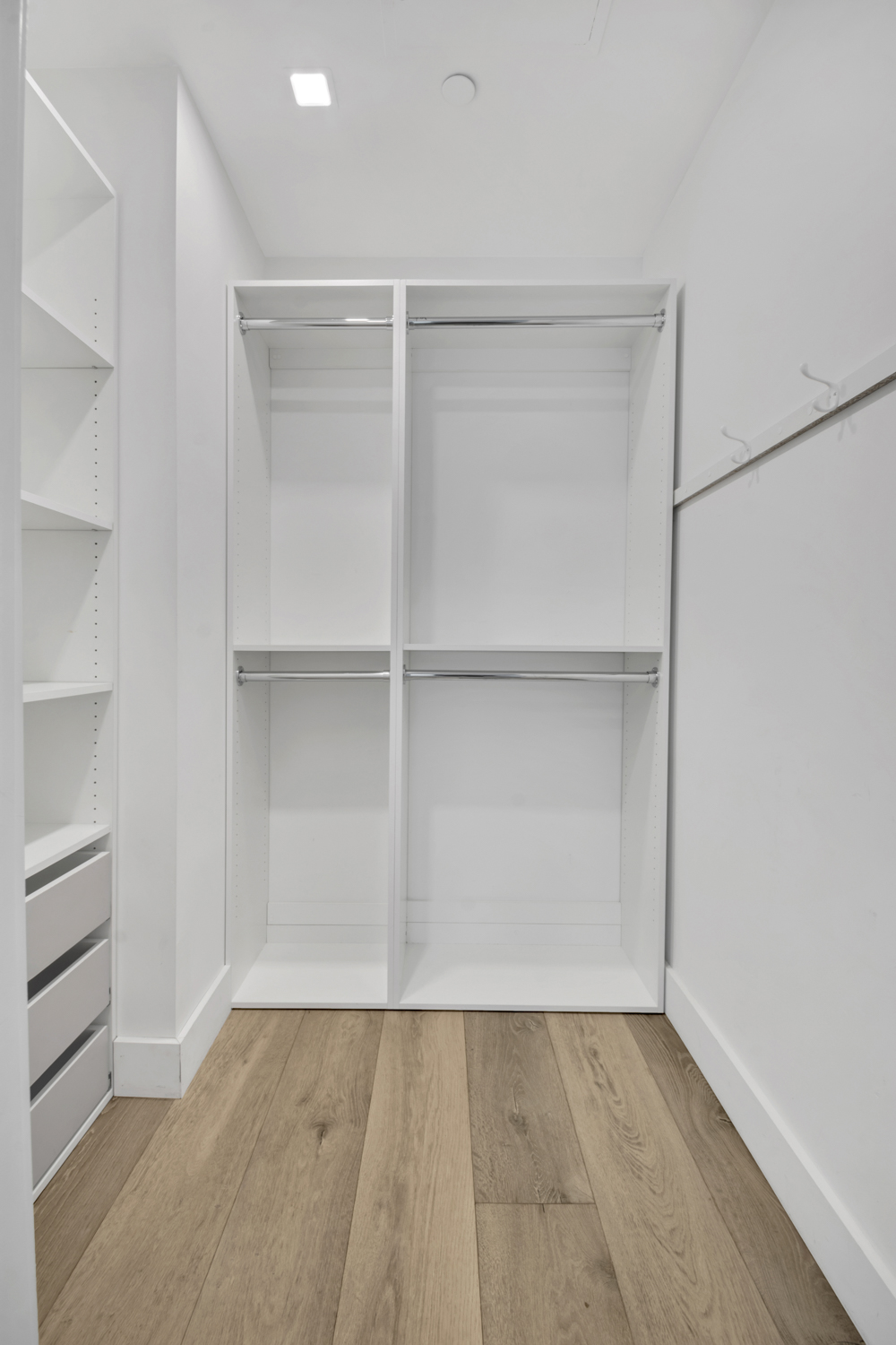 245 East 53rd Street, Unit 2 Manhattan, NY 10022 - Photo 9 of 19