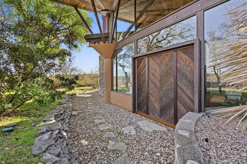 $6,999,888 | 4002 Tyx Trail, Spicewood, TX 78669