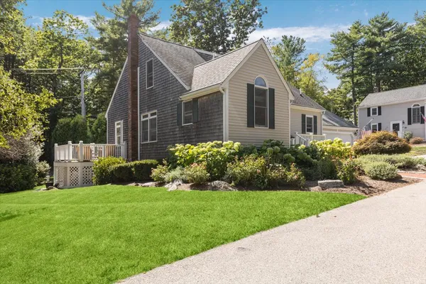 Contact Agent | 18 Cedarledge Villiage, Unit 18, Cohasset, MA 02025