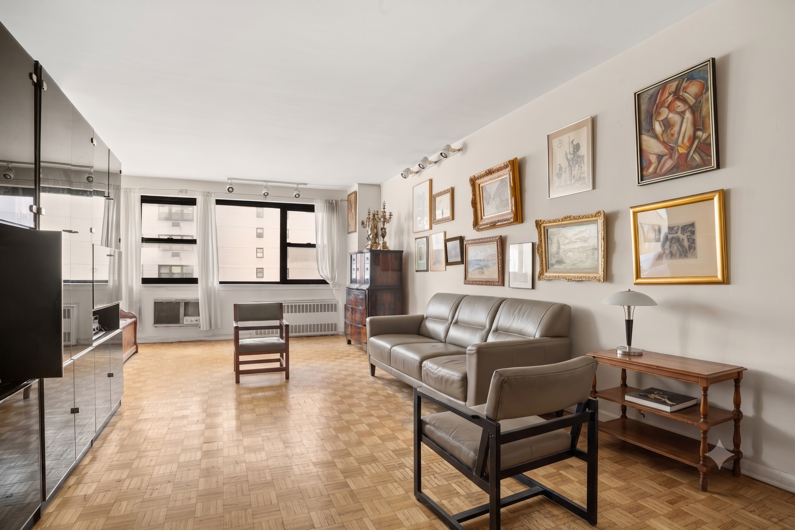 357 East 57th Street, Unit 10C Manhattan, NY 10022 - Photo 3 of 14 Gallery Image 3
