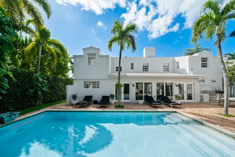 $3,950,000 | 939 West 47th Court, Miami Beach, FL 33140