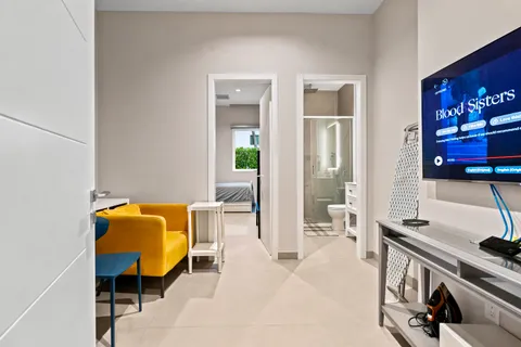 $10,500,000 | 3939 Country Club Lane, Fort Lauderdale, FL 33308