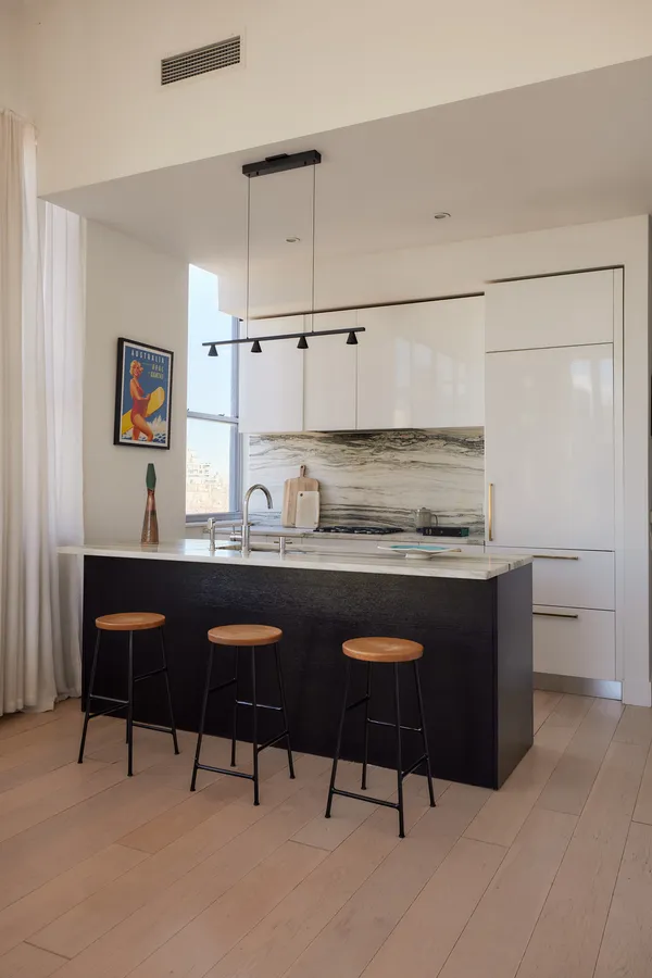 $2,250,000 | 338 Berry Street, Unit 7J | Williamsburg