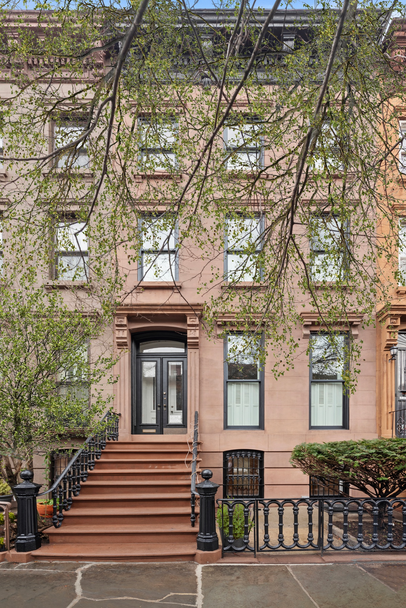 73 St James Place, Unit 2 Brooklyn, NY 11238 - Photo 13 of 15 a front view of a house