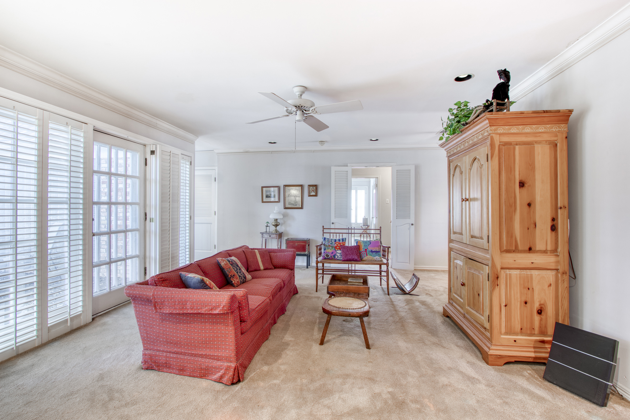 11034 Edgemere Road Dallas, TX 75230 - Photo 5 of 29