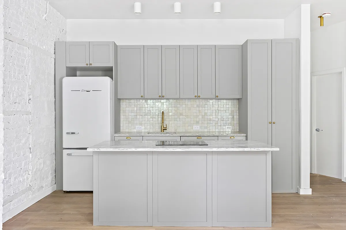 527 Atlantic Avenue, Unit A Brooklyn, NY 11217 - Photo 4 of 17