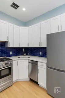 $455,000 | 152 East 83rd Street, Unit 1D | Upper East Side