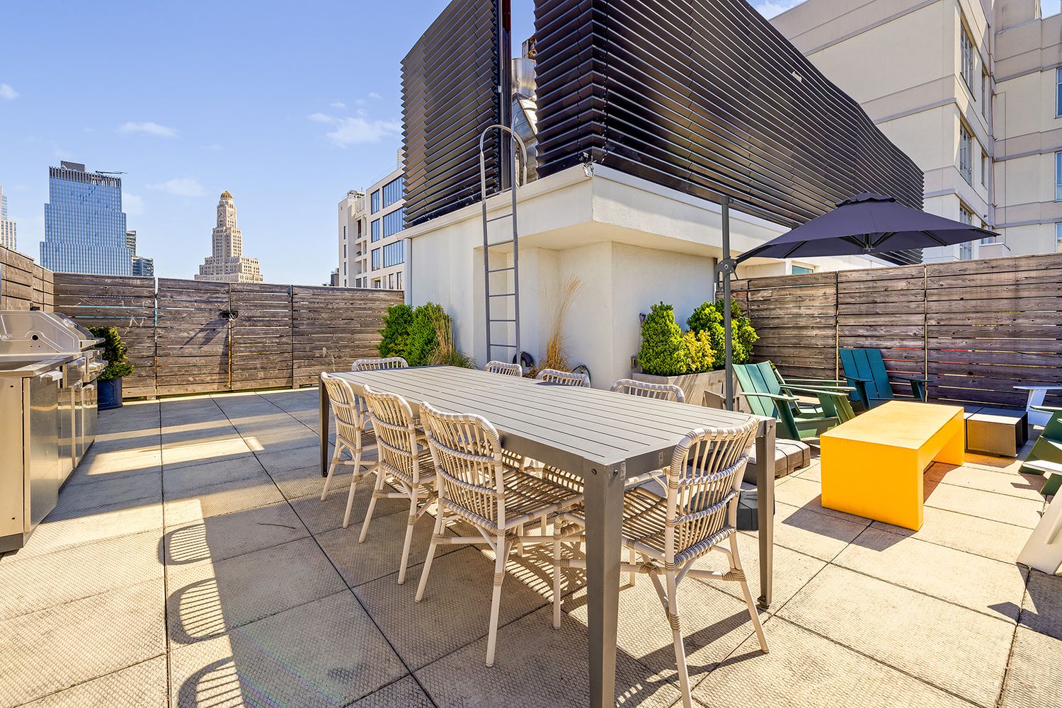 610 Warren Street, Unit GDNB Brooklyn, NY 11217 - Photo 15 of 17 a view of an outdoor seating area