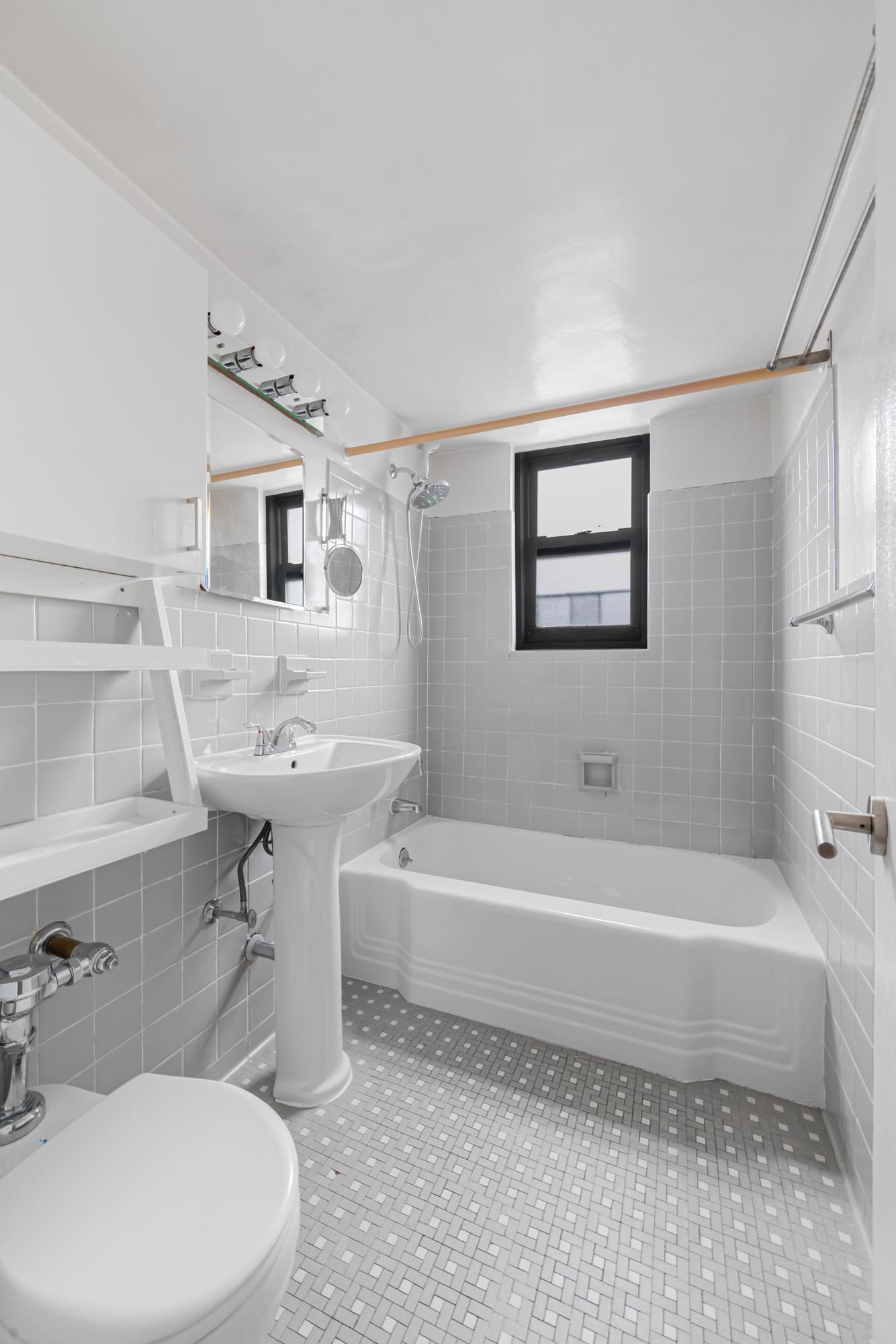 345 West 145th Street, Unit 5A5 Manhattan, NY 10032 - Photo 15 of 16