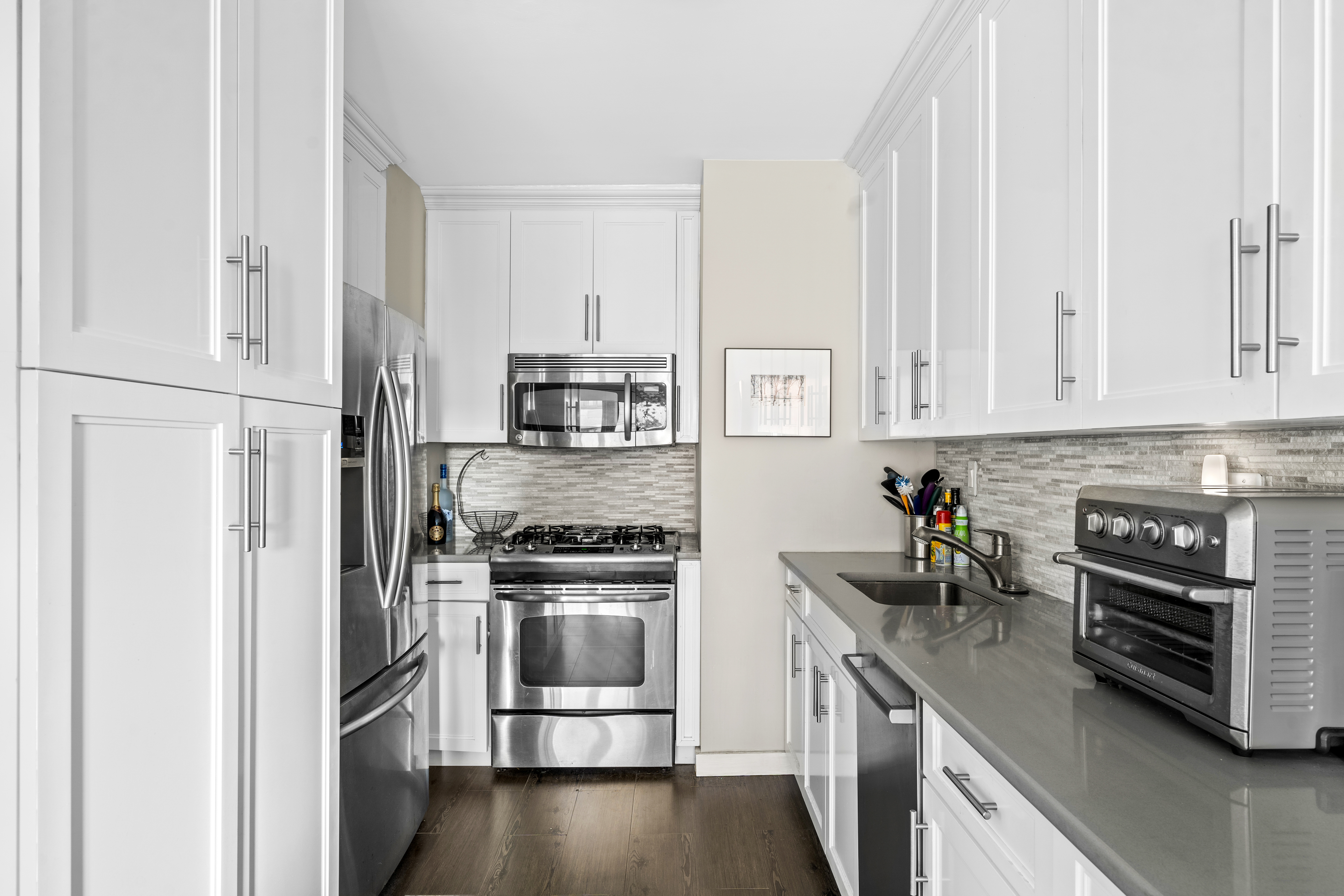 401 East 84th Street, Unit 4B Manhattan, NY 10028 - Photo 3 of 12