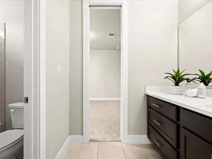 $825,000 | 227 Bridge Water Loop, Dripping Springs, TX 78620