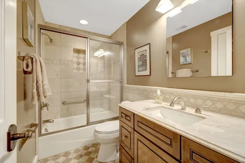 $1,875,000 | 1432 Waggaman Circle, McLean, VA 22101