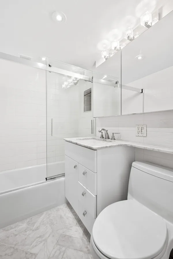 $595,000 | 16 West 16th Street, Unit 14LS | Flatiron