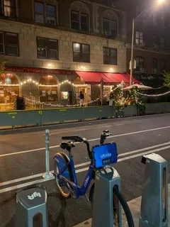 $885,000 | 201 West 70th Street, Unit 2B | Upper West Side