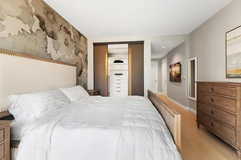 $2,000,000 | 1 Franklin Street, Unit 2307, Boston, MA 02110