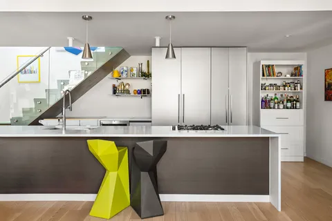 $2,075,000 | 540 West 49th Street, Unit PH3N | Hell's Kitchen