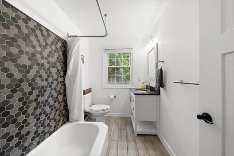 $1,050,000 | 161 Rolling Road, Bala Cynwyd, PA 19004
