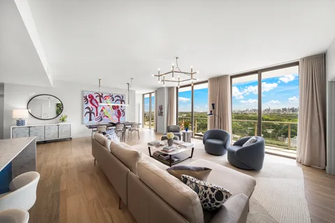 $4,250,000 | 2678 Tigertail Avenue, Unit 1702, Miami, FL 33133