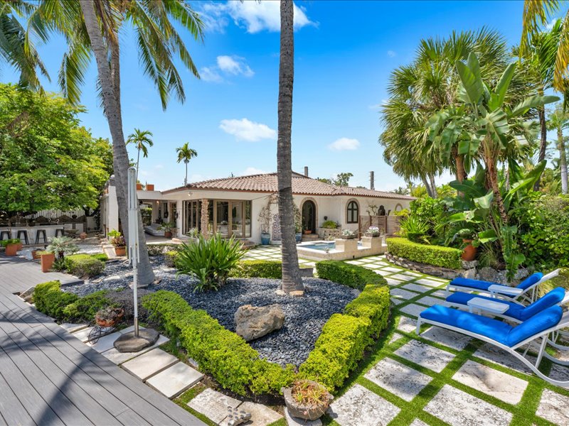 1150 North Biscayne Point Road Miami Beach, FL 33141 - Photo 30 of 65 Gallery Image 30