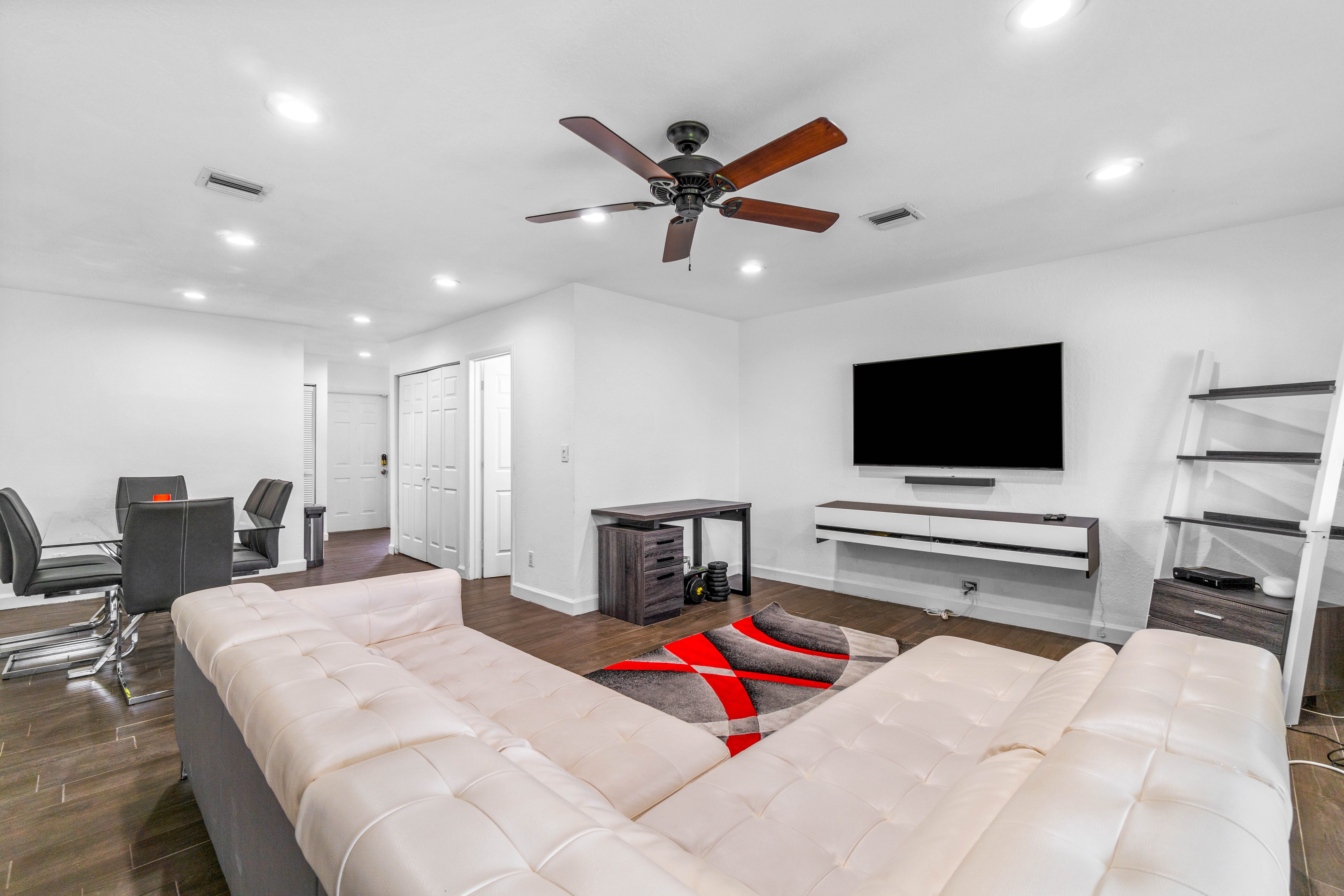 3703 Inlet Circle Greenacres, FL 33463 - Photo 9 of 27
