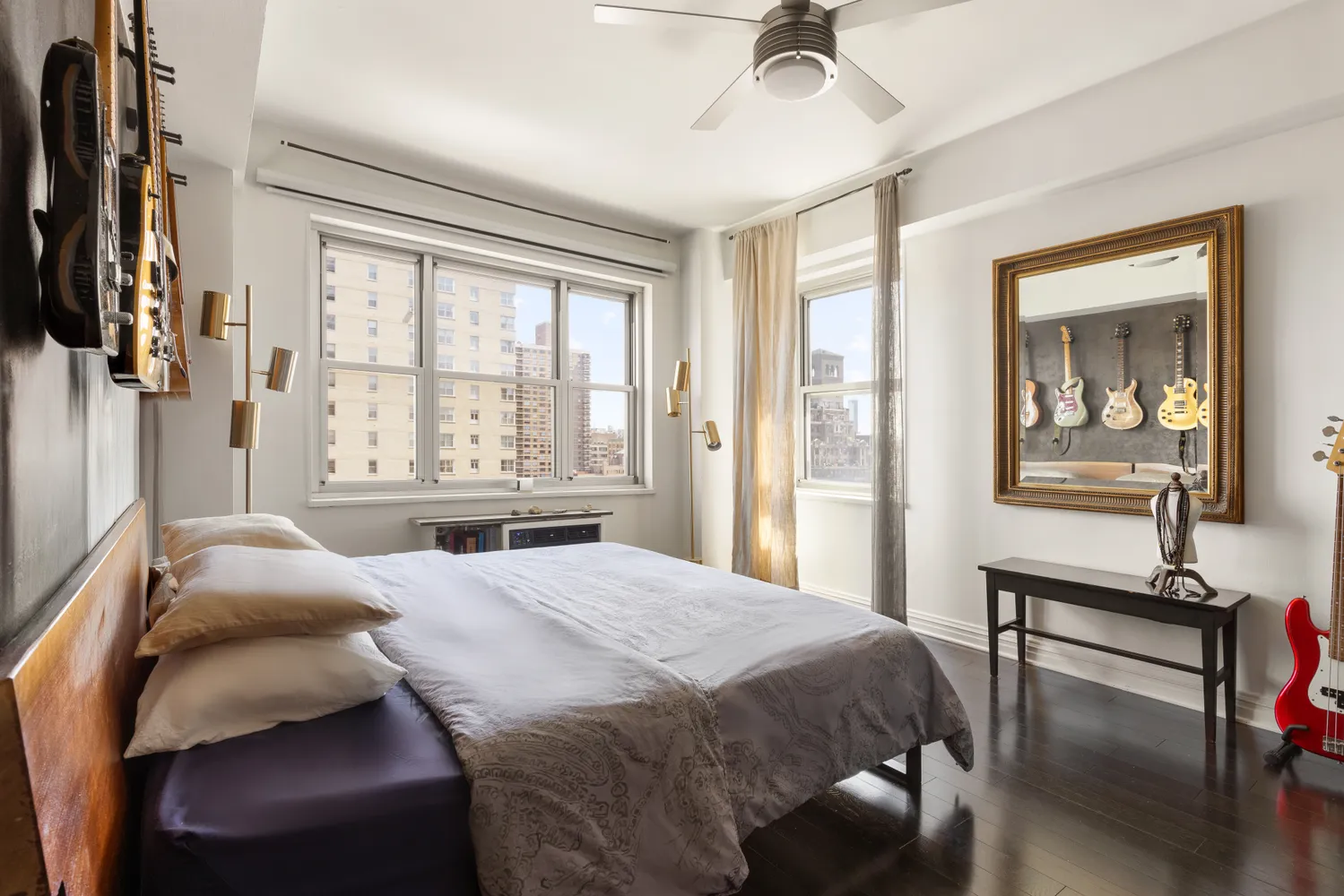 $2,250,000 | 11 5th Avenue, Unit 20N | Greenwich Village