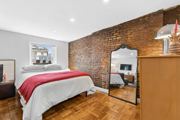 $3,400 | 26 West 10th Street, Unit 5B | Greenwich Village