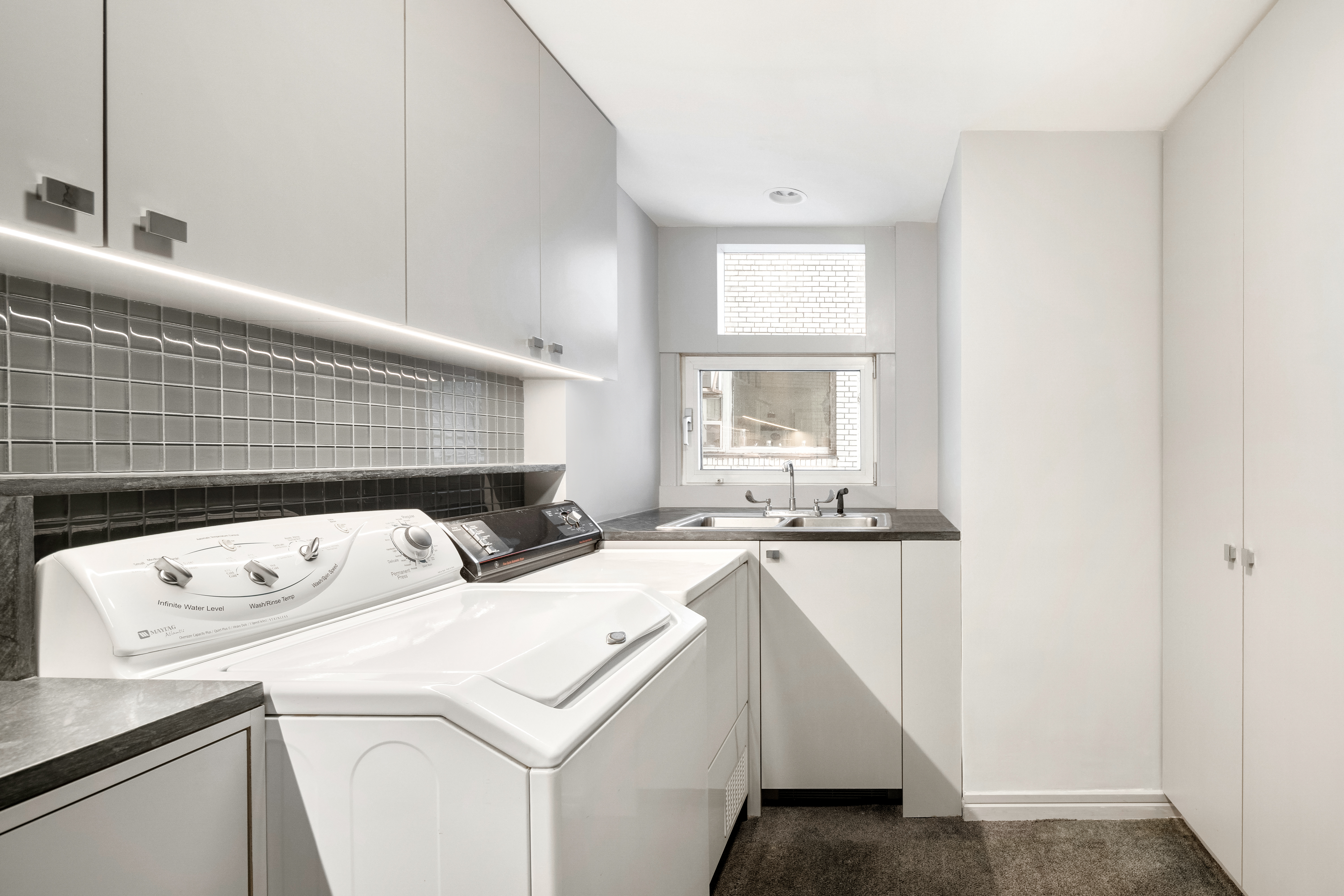 784 Park Avenue, Unit 12B Manhattan, NY 10021 - Photo 19 of 23