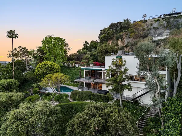 $2,695,000 | 1018 Glen Oaks Boulevard, Pasadena, CA 91105