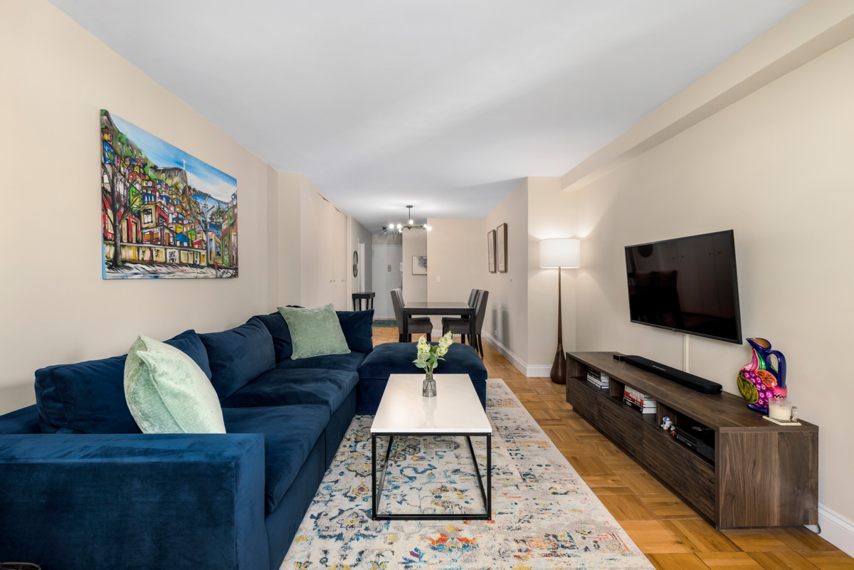 201 East 21st Street, Unit 7D Manhattan, NY 10010 - Photo 2 of 9