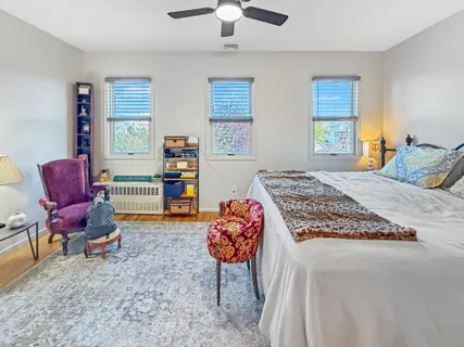 $1,598,000 | 5007 Surf Avenue | Seagate
