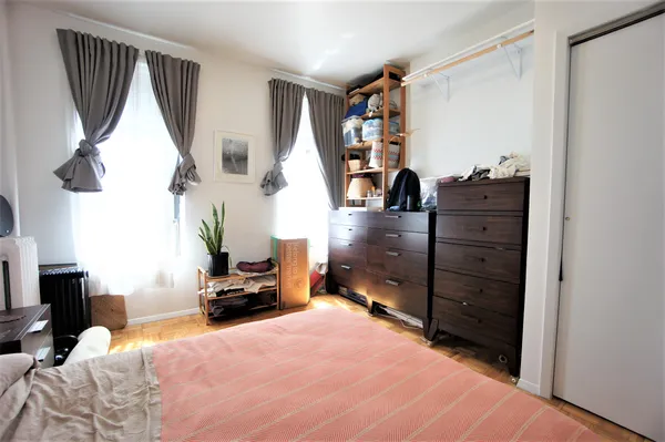 $2,875 | 330 West 43rd Street, Unit 15 | Hell's Kitchen