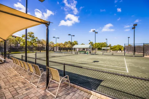 $655,000 | 1479 Landings Circle, Unit 41, Sarasota, FL 34231