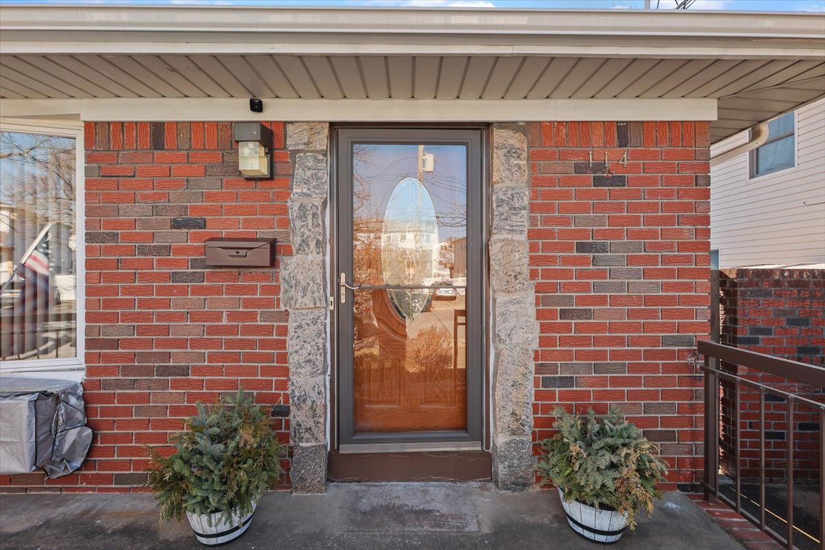 114 Greencroft Avenue Staten Island, NY 10308 - Photo 5 of 30