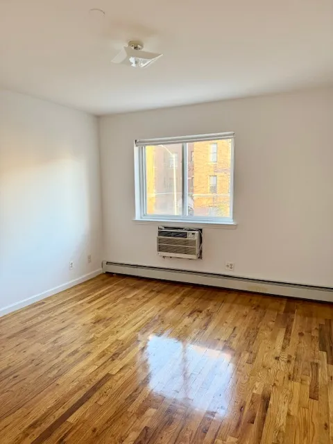 $2,800 | 30-16 33rd Street, Unit 4F | Astoria