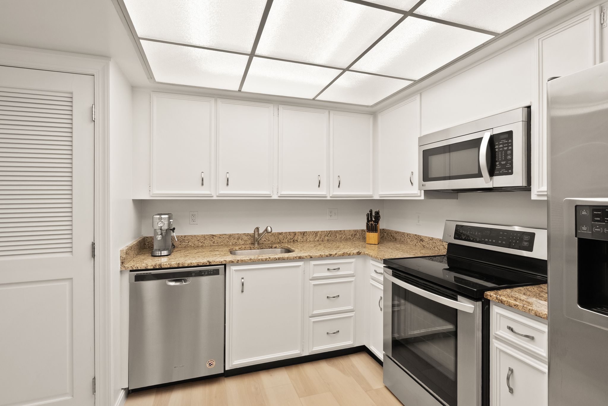 1101 South Arlington Ridge Road, Unit 608 Arlington, VA 22202 - Photo 21 of 45