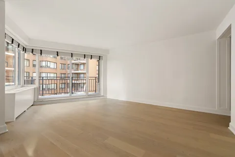 $998,000 | 60 Sutton Place South, Unit 6HN | Sutton Place