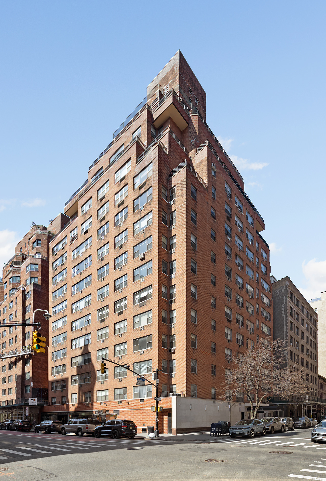136 East 76th Street, Unit 16DE Manhattan, NY 10021 - Photo 13 of 14 a front view of a building