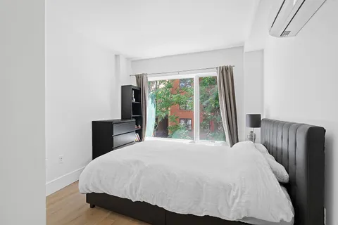 $585,000 | 15 East 19th Street, Unit 2E | Prospect Park South
