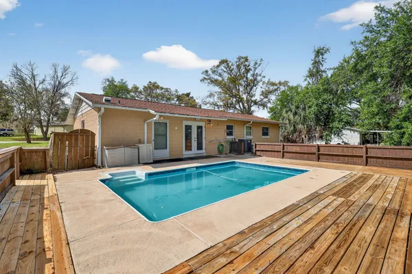 $244,850 | 405 Tropic Circle, Fruitland Park, FL 34731