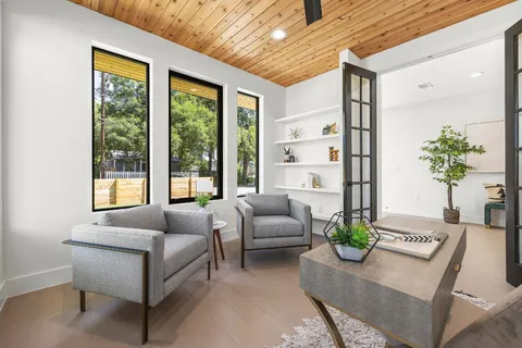 $1,275,000 | 2201 East 16th Street, Austin, TX 78702